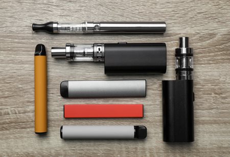 20220929_vape-pens collection of vape pens laying on a table