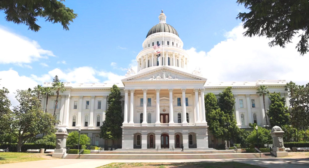 A view of the California state capital building. 